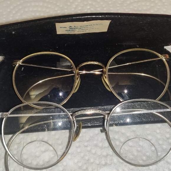 Antique 1930's 2 pair 10-12k Gold Eyeglasses Yellow Gold and White Gold Frames - Picture 2 of 16
